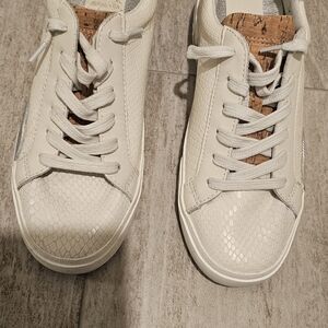 White Textured Sneakers with Cork Detail